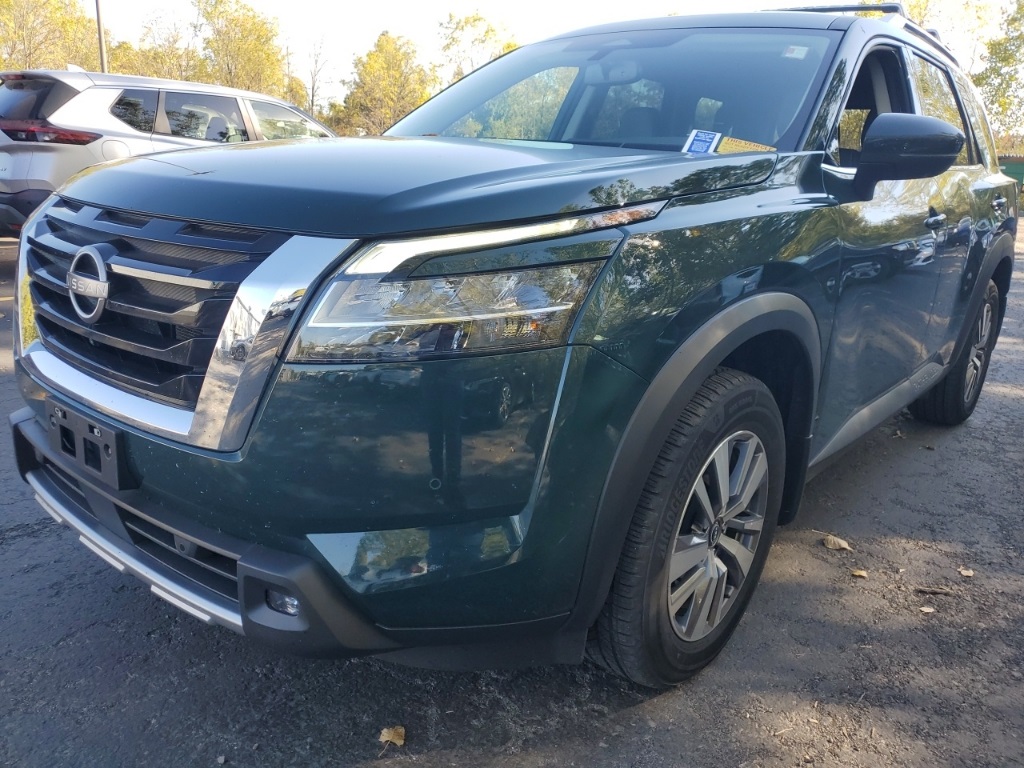 2022 Nissan Pathfinder SL photo 4
