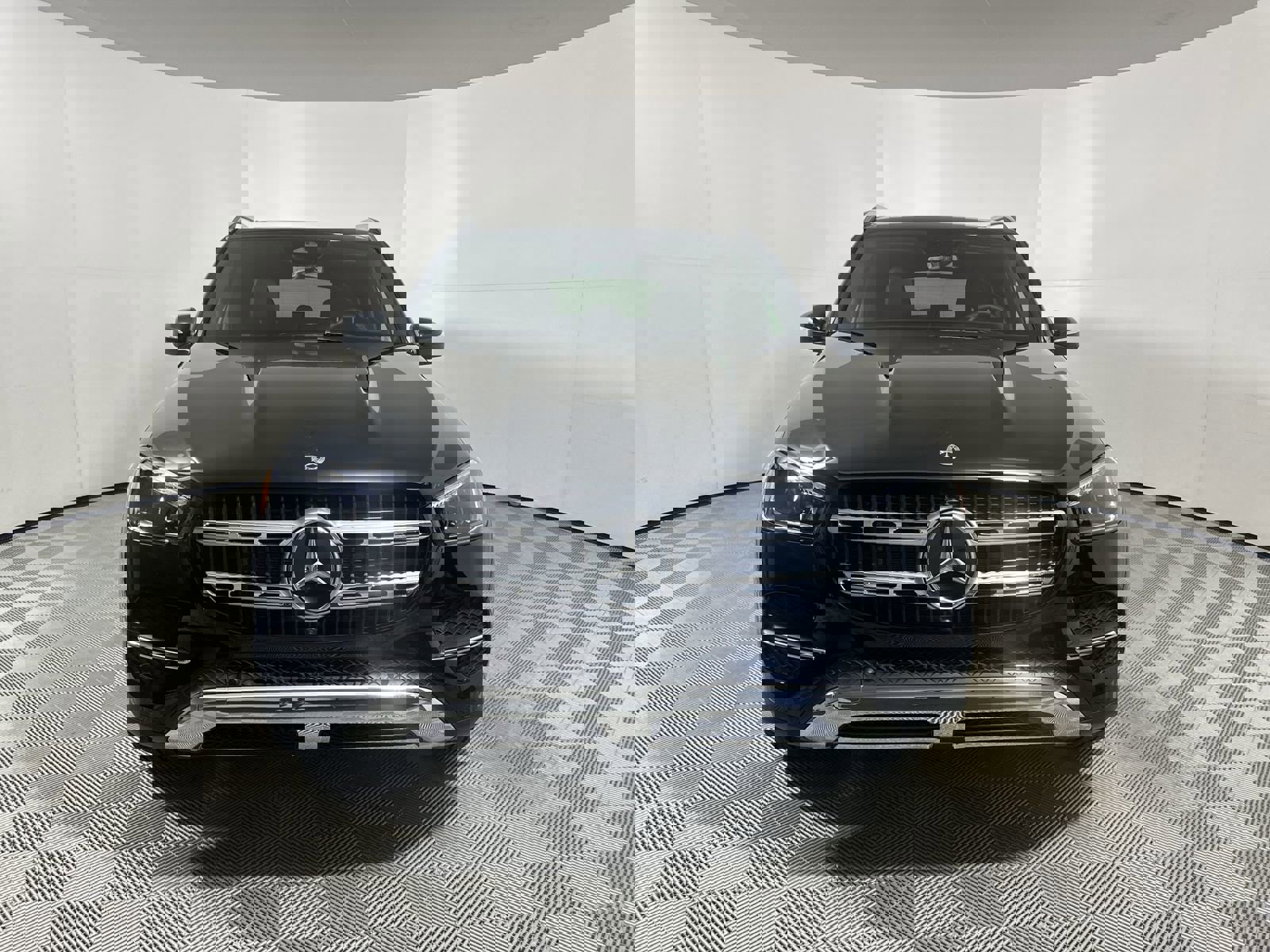 2025 Mercedes Benz GLE 350 4MATIC photo 3