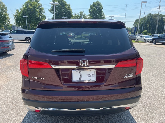 2017 Honda Pilot Elite photo 4