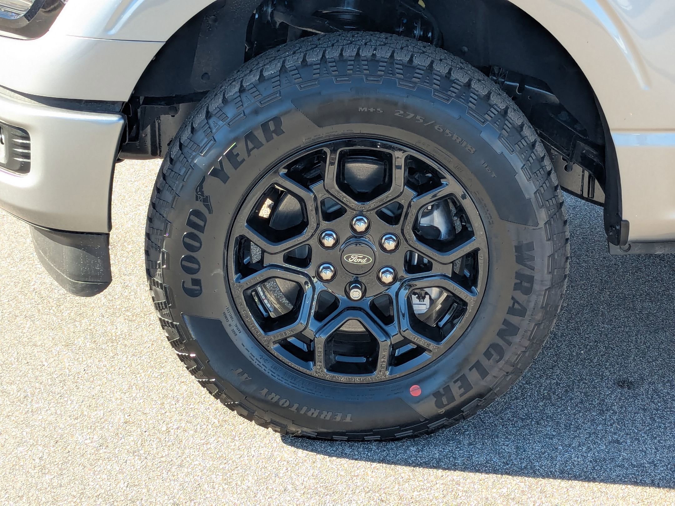 2025 Ford F-150 XLT photo 3