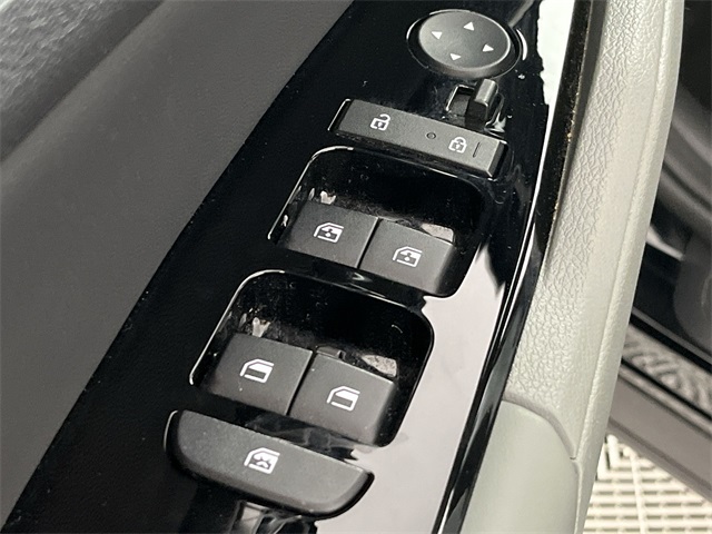 2023 Kia Sportage X-Line photo 5