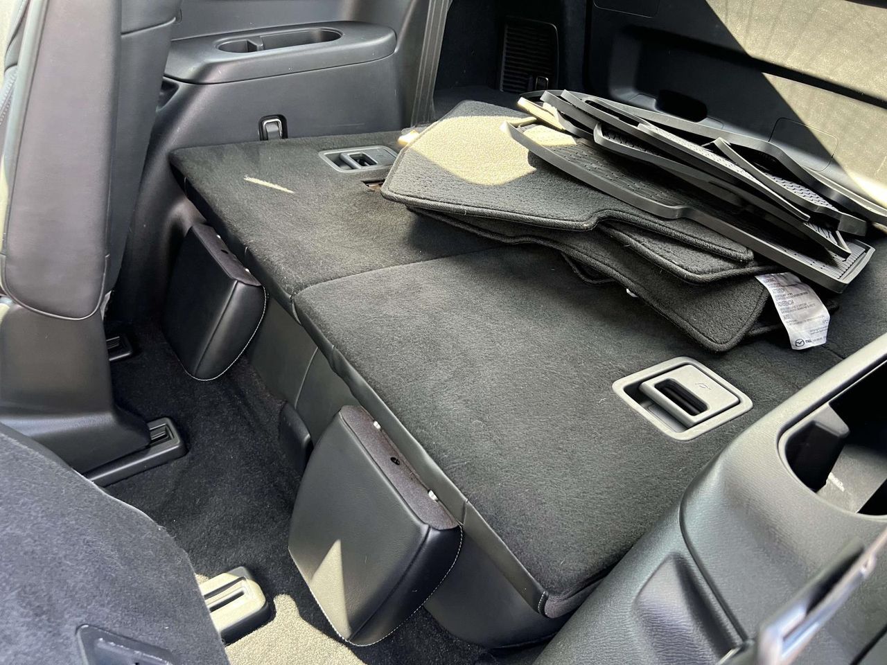 2022 Mazda CX-9 Touring photo 9