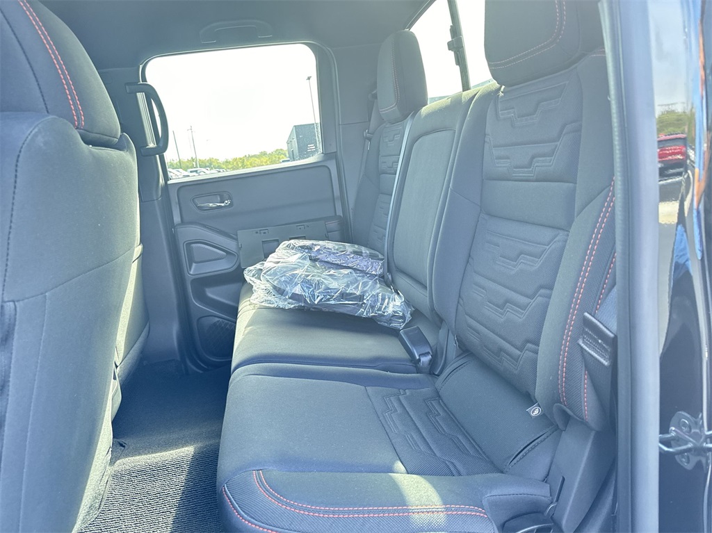 2025 Nissan Frontier PRO-4X photo 26