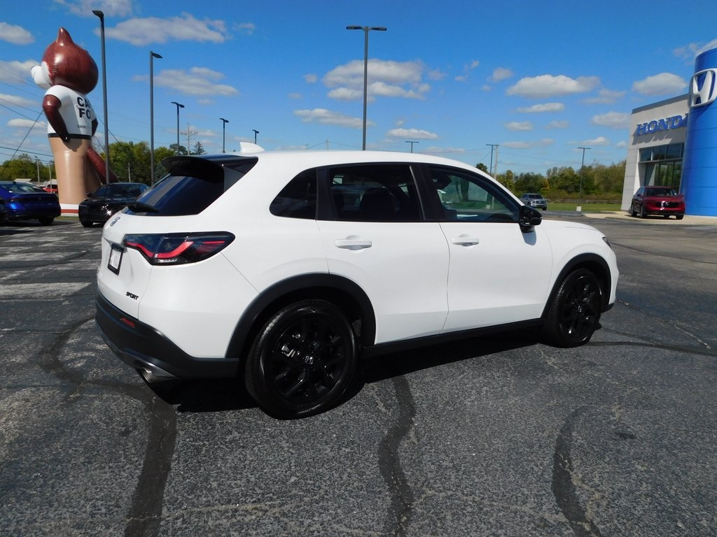 2025 Honda HR-V Sport photo 2
