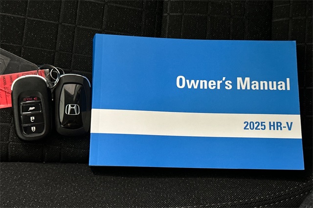 2025 Honda HR-V LX photo 4