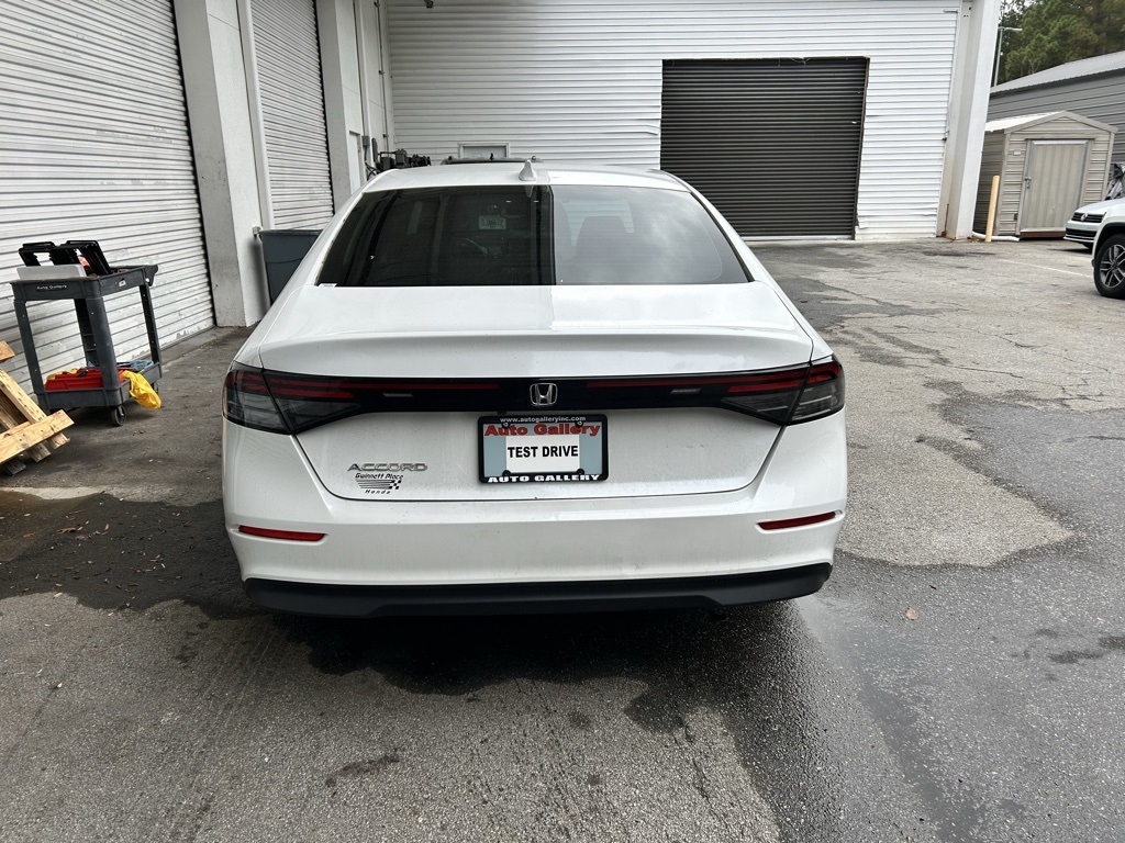 2023 Honda Accord LX photo 3