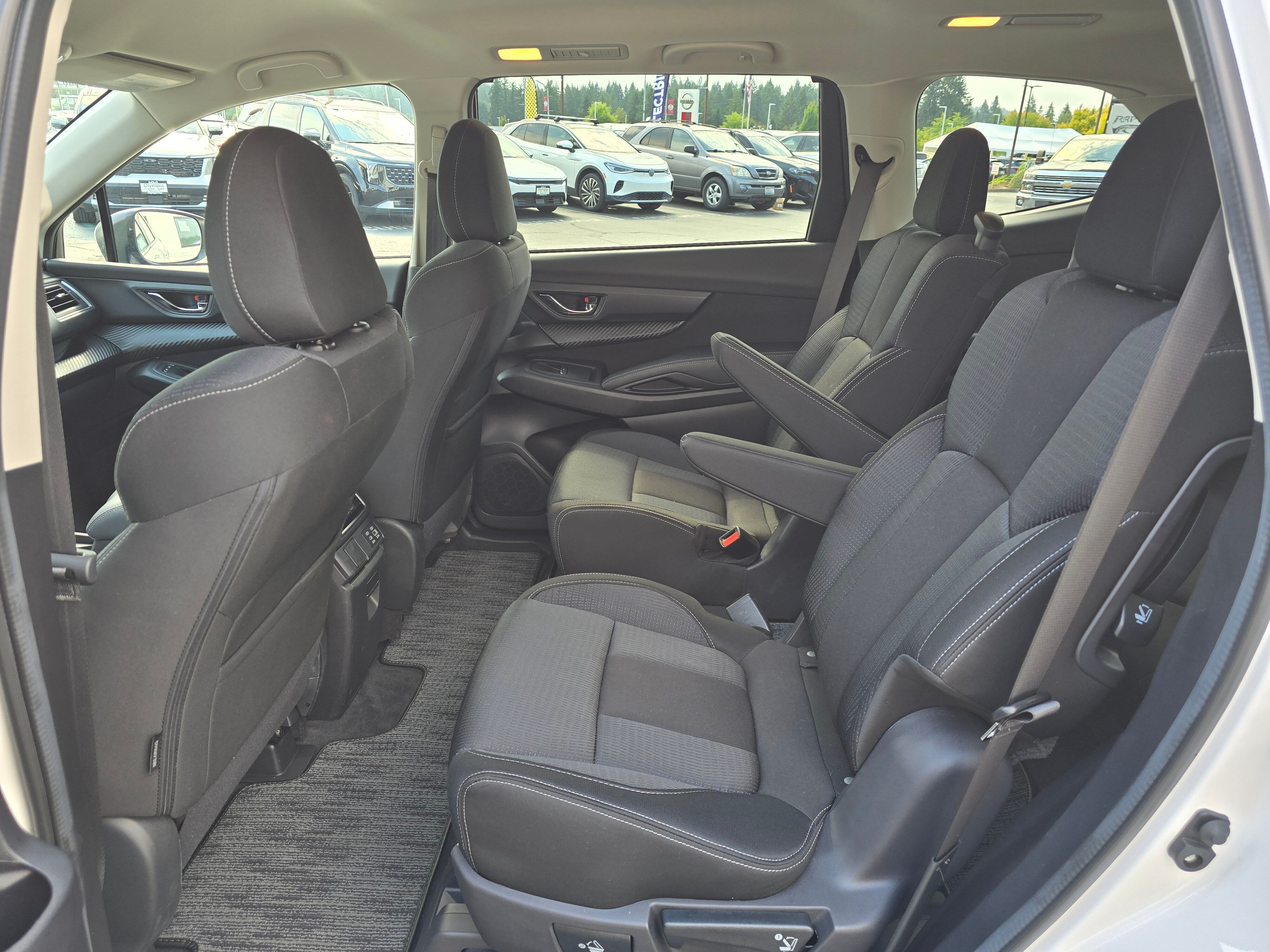 2024 Subaru Ascent Premium photo 8
