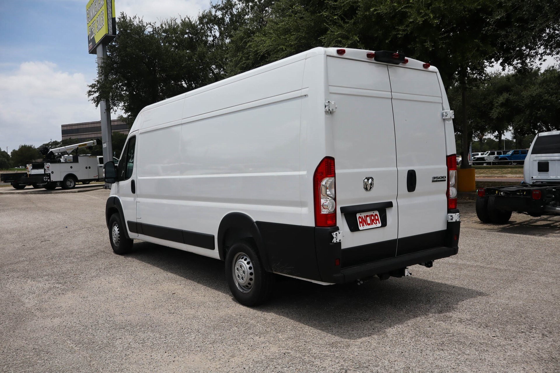 2025 Ram ProMaster 3500 photo 2