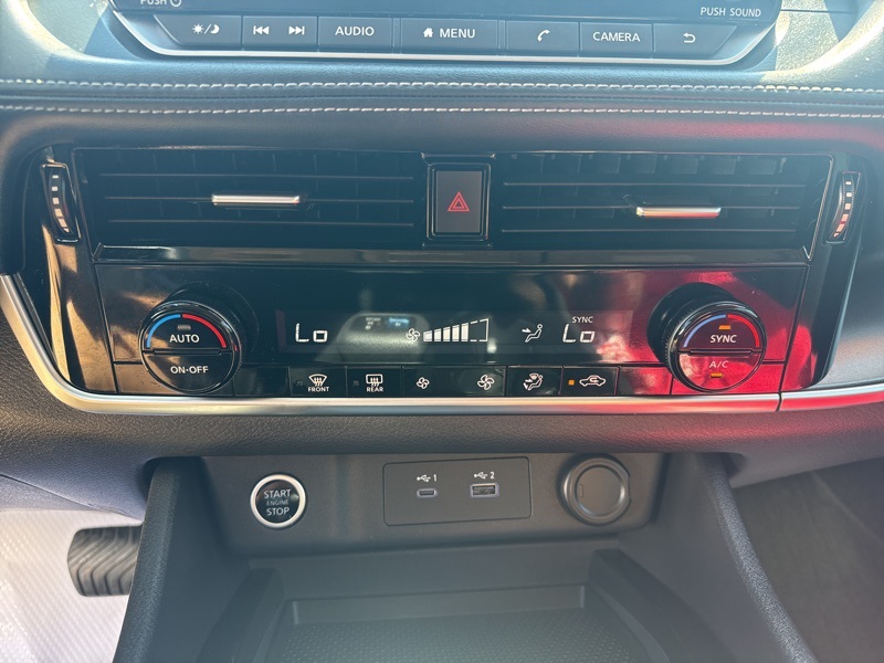 2022 Nissan Rogue SV photo 34