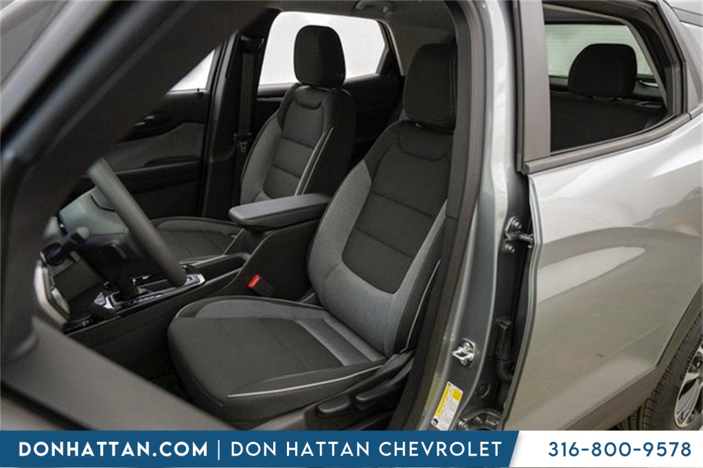 2026 Chevrolet Trailblazer LT photo 3