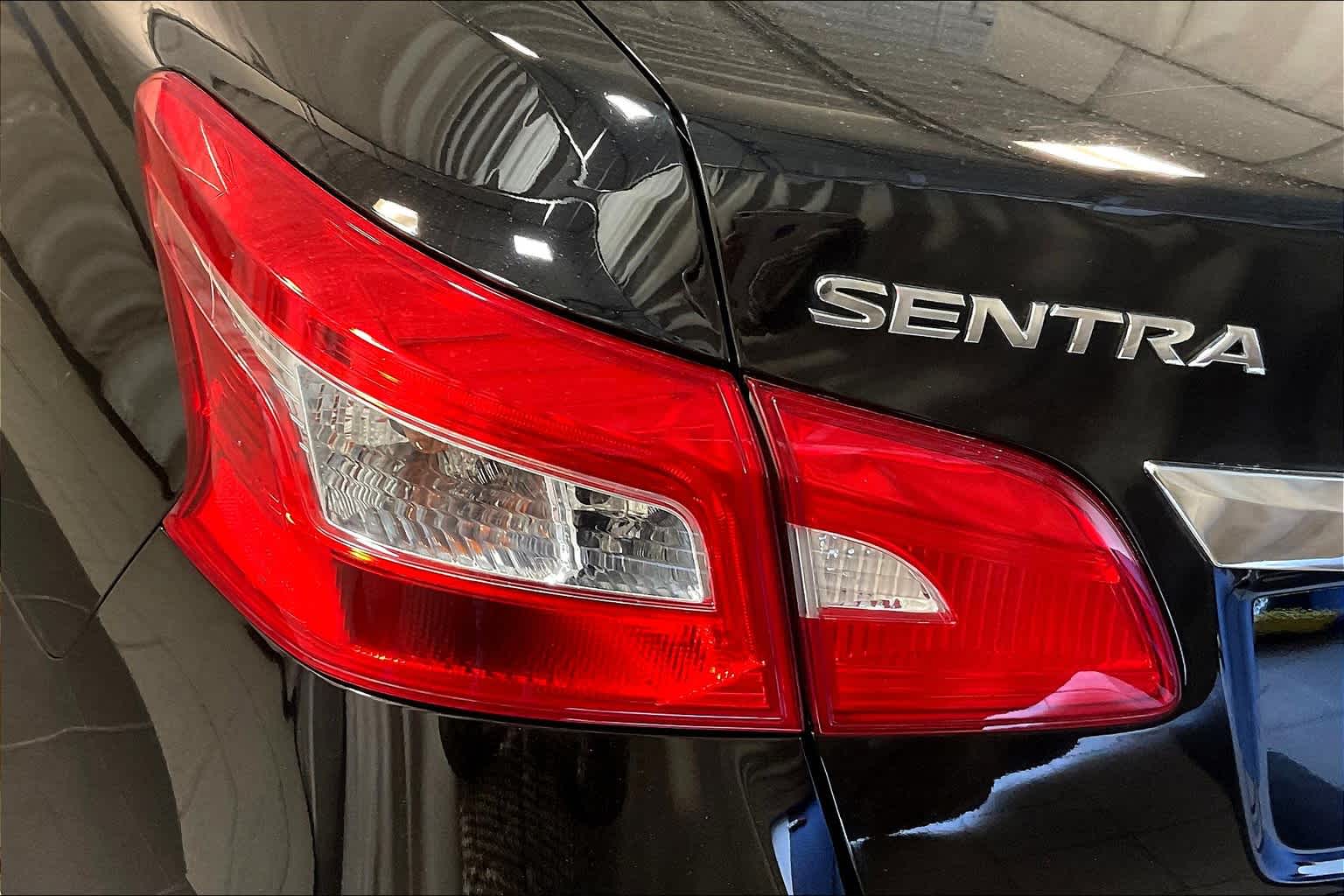 2019 Nissan Sentra SV photo 29