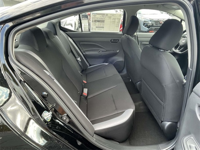 2025 Nissan Versa 1.6 S photo 15