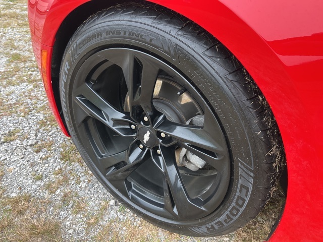 2019 Chevrolet Camaro 1LT photo 10