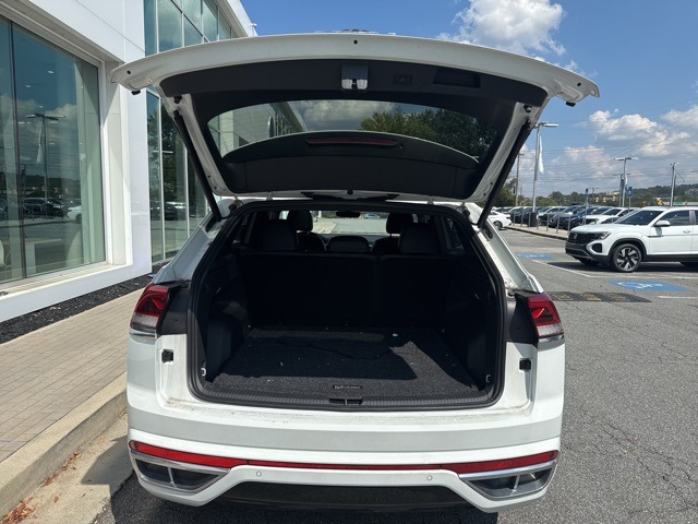 2021 Volkswagen Atlas Cross Sport V6 SE Technology R-Line photo 18