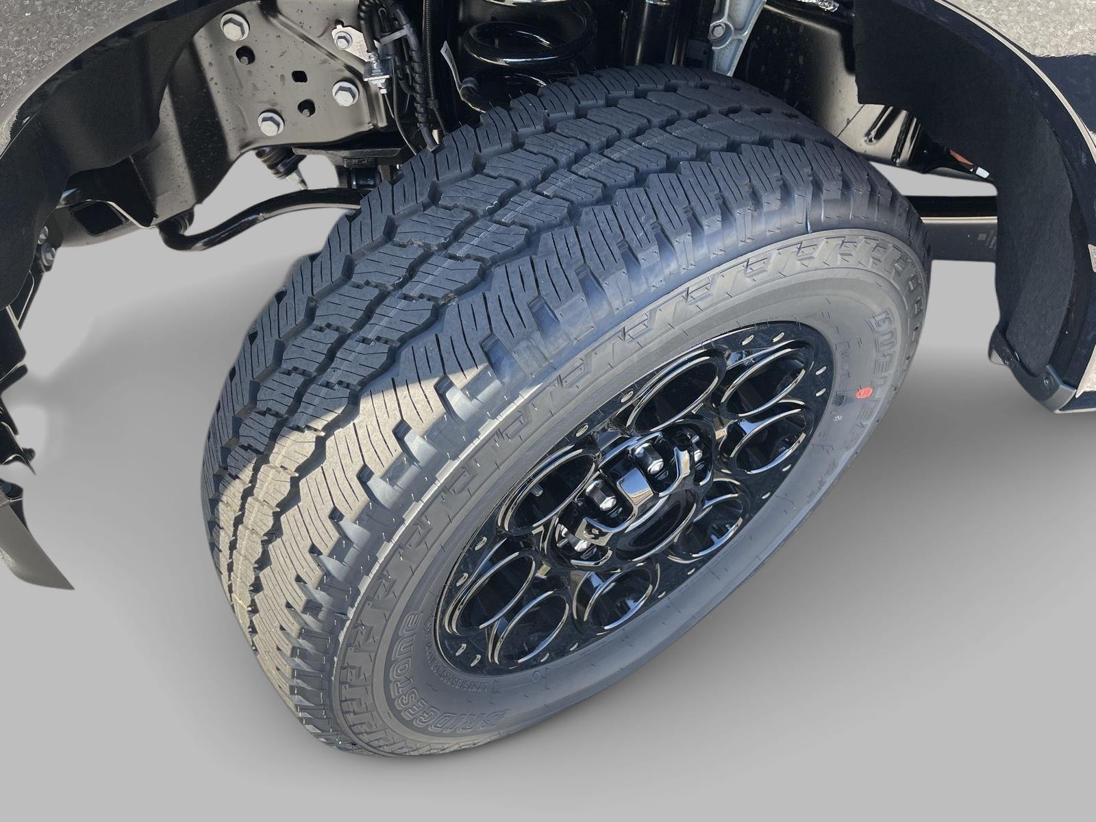 2026 Ford F-350 Lariat photo 4