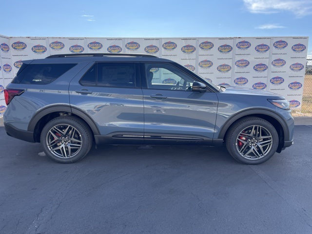 2026 Ford Explorer ST's photo