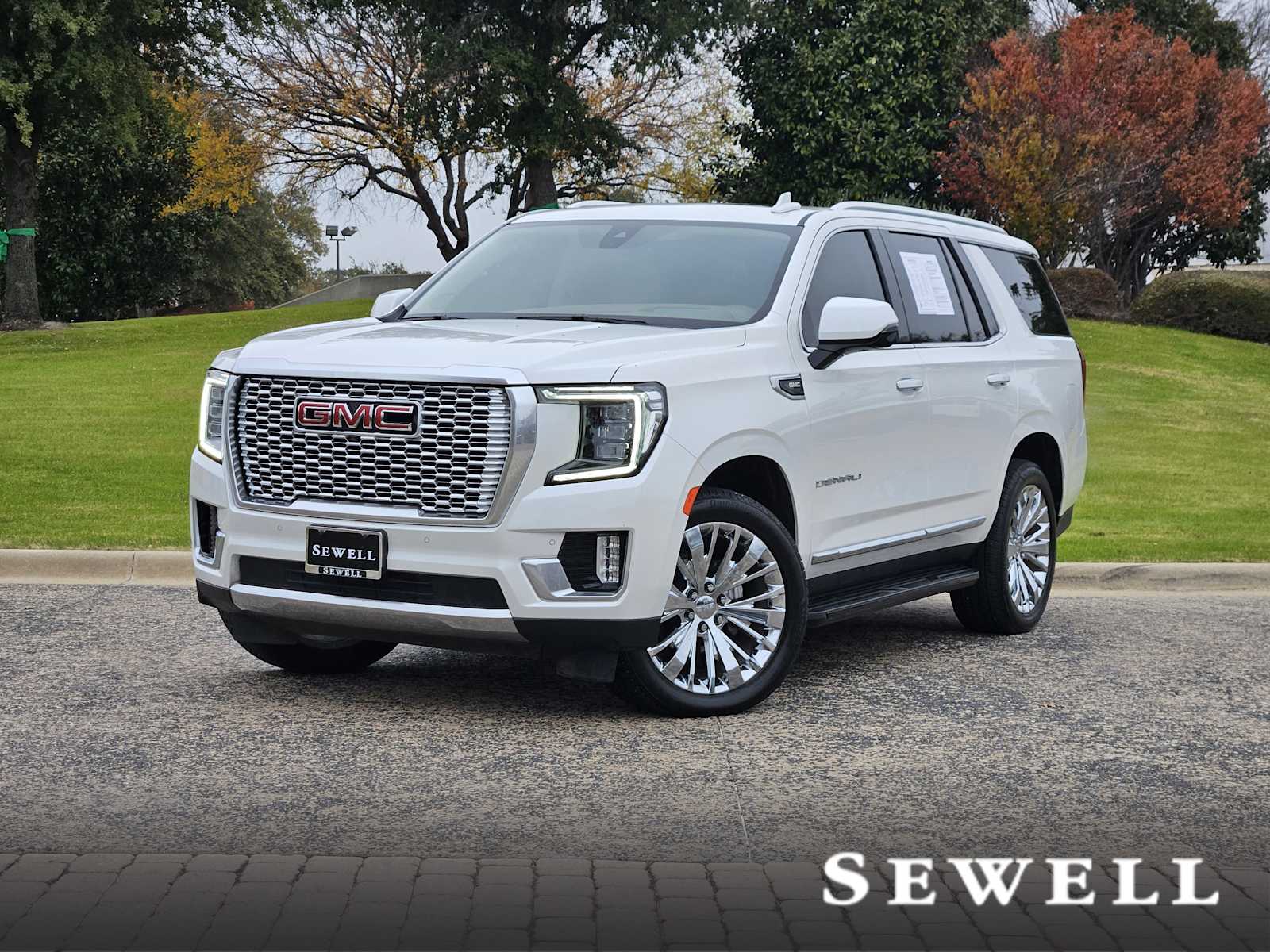 2022 GMC Yukon Denali's photo