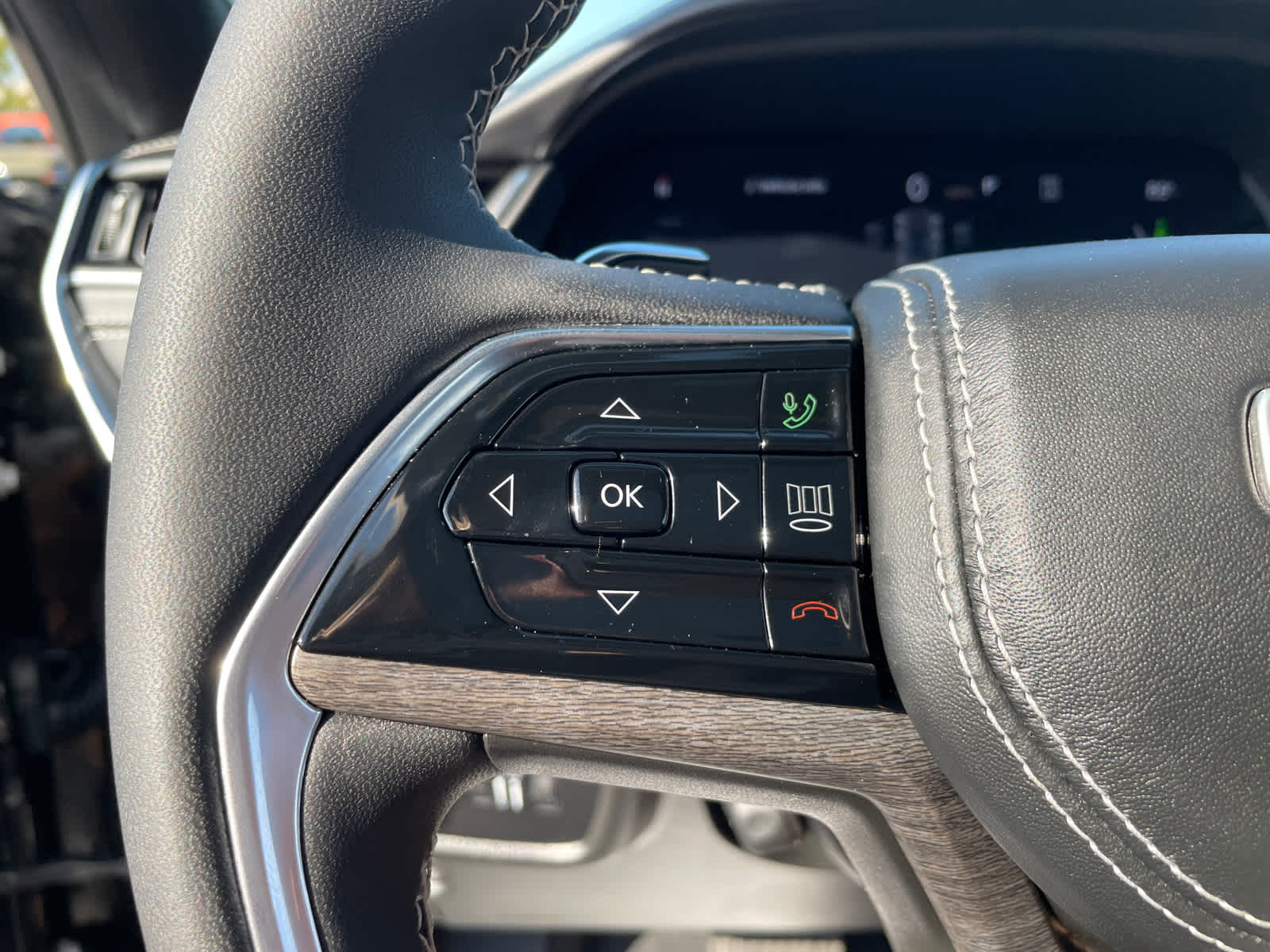 2023 Jeep Cherokee Overland 4xe photo 18