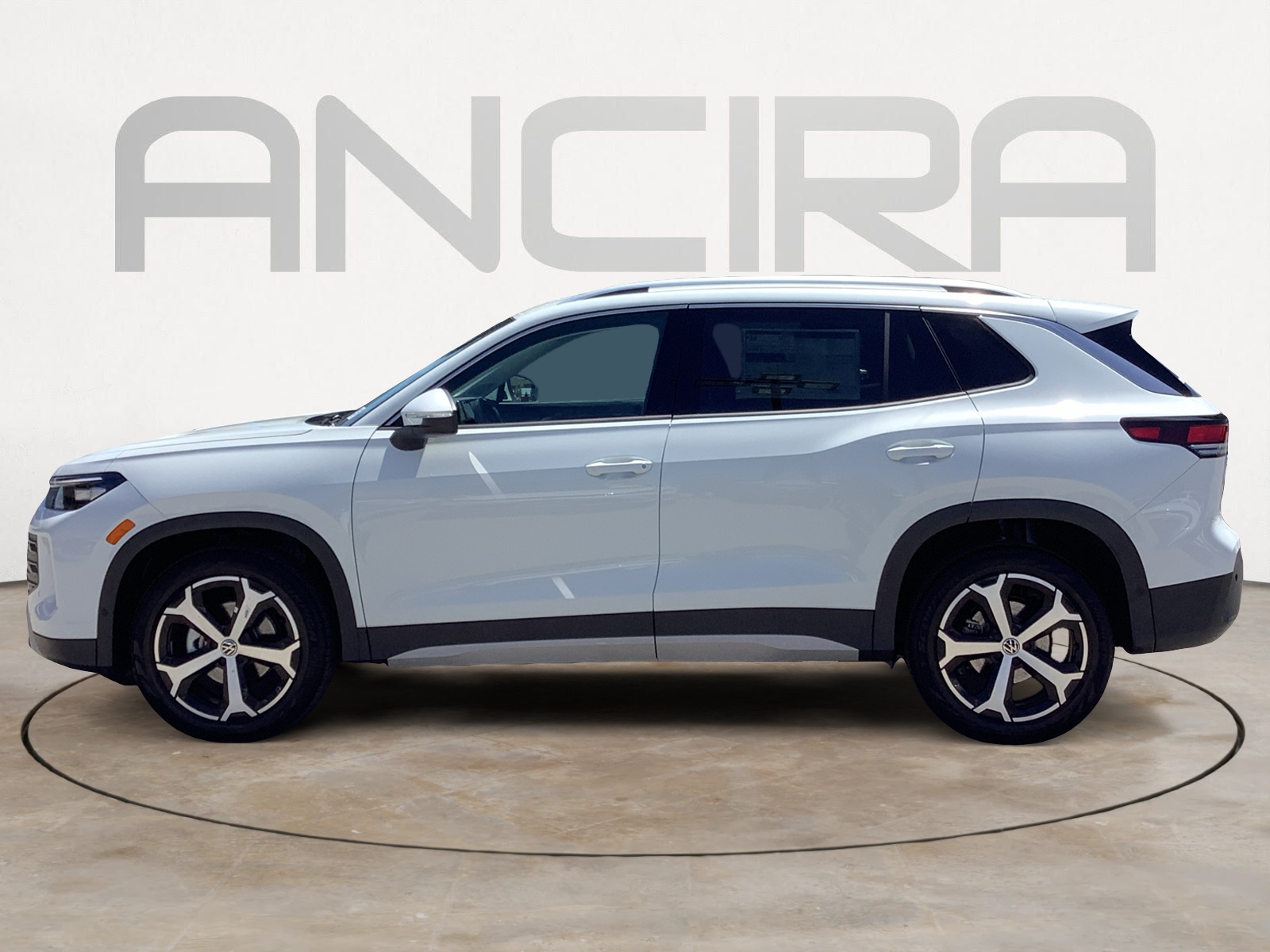 2025 Volkswagen Tiguan SE photo 4