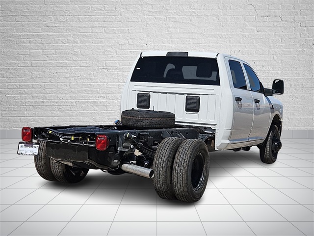 2026 Ram 3500 Tradesman photo 4