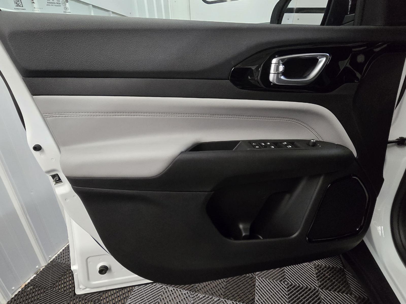 2025 Jeep Compass Limited photo 40