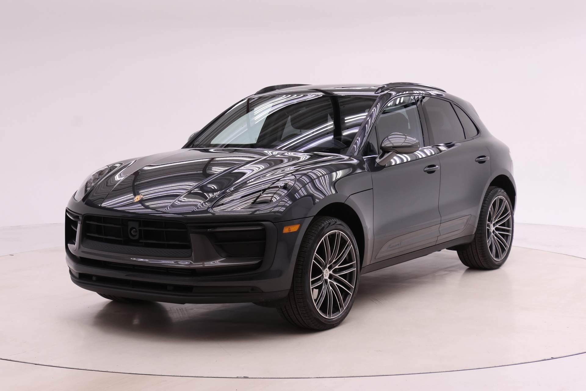 2025 Porsche Macan T