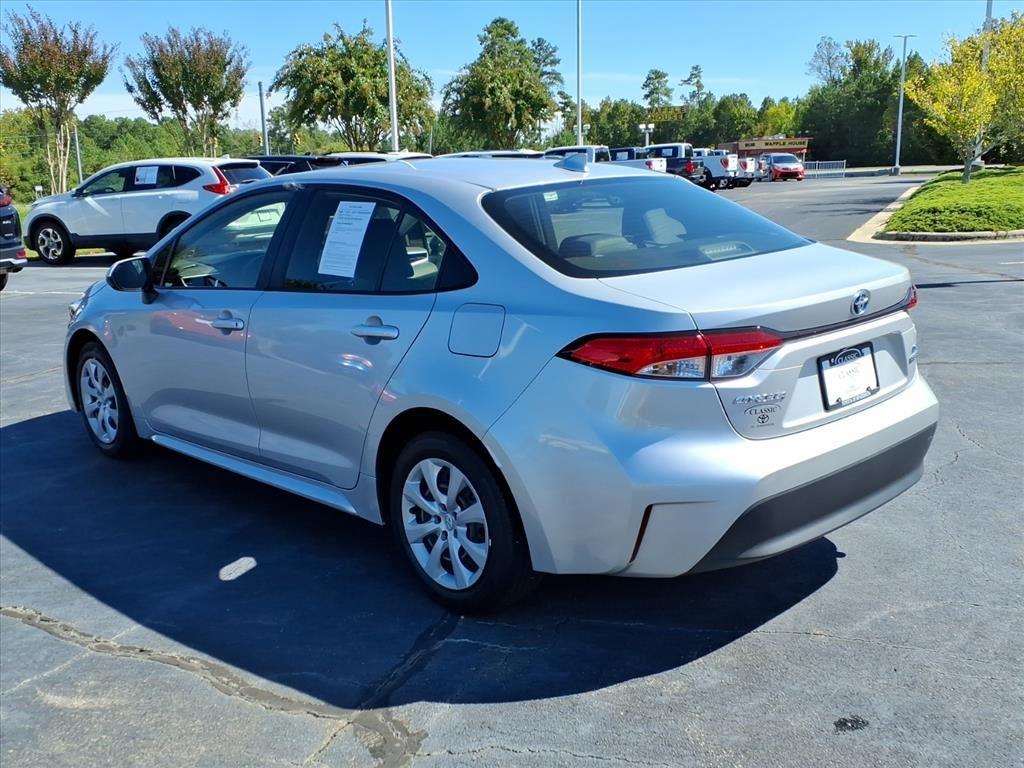 2023 Toyota Corolla Hybrid LE photo 3