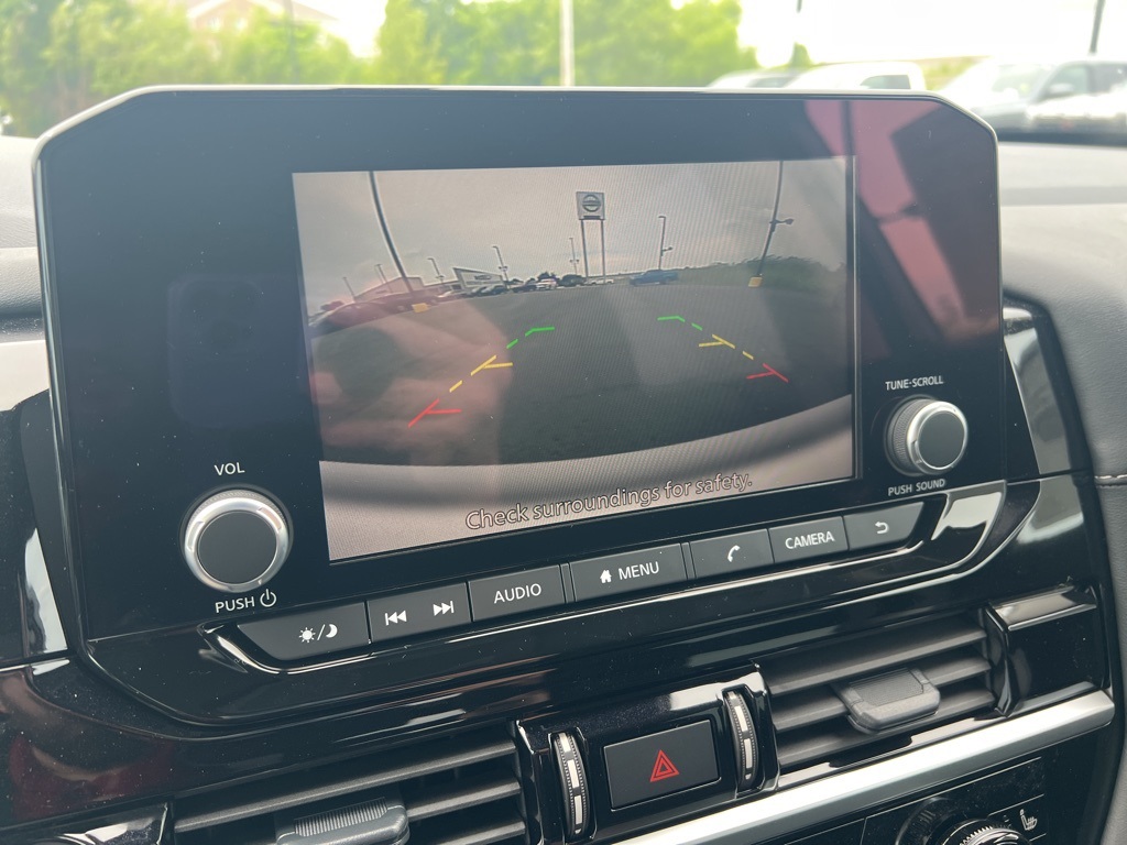 2025 Nissan Pathfinder SV photo 18