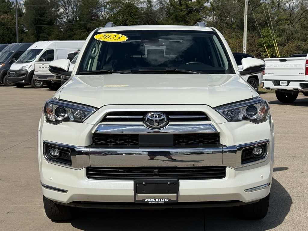 2023 Toyota 4Runner Limited photo 2
