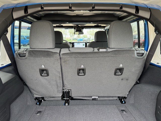 2025 Jeep Wrangler Sport S photo 29
