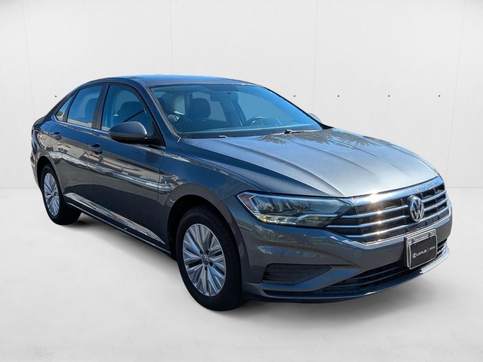 2019 Volkswagen Jetta SE R-Line photo 3