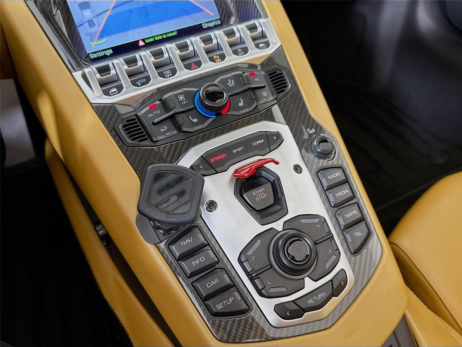2015 Lamborghini Aventador LP 700-4 Roadster photo 18