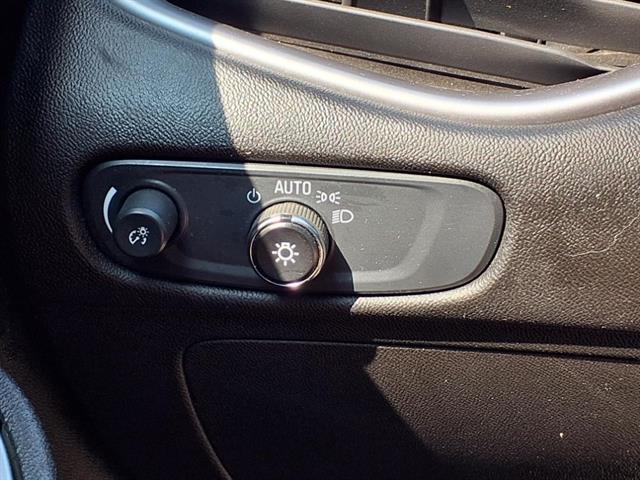 2025 Chevrolet Malibu 1LT photo 18