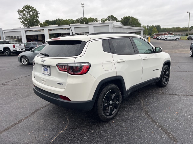 2021 Jeep Compass Latitude photo 2