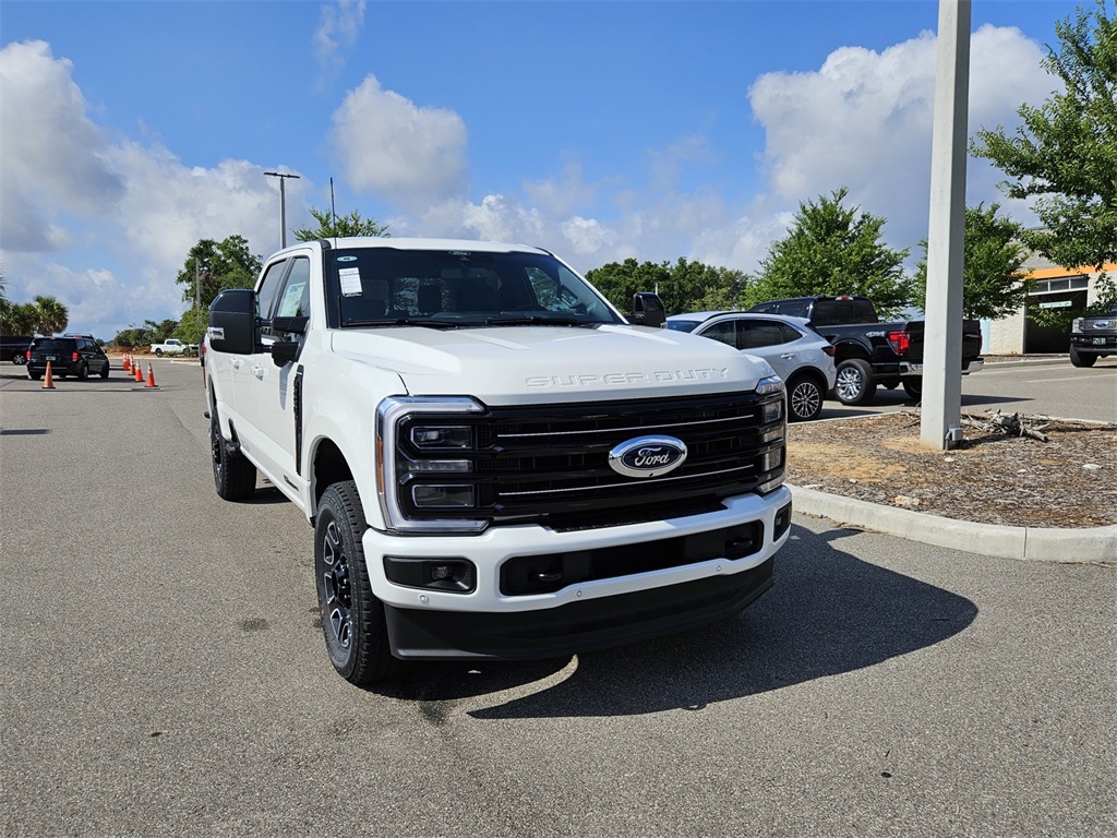2025 Ford F-250 Platinum photo 2