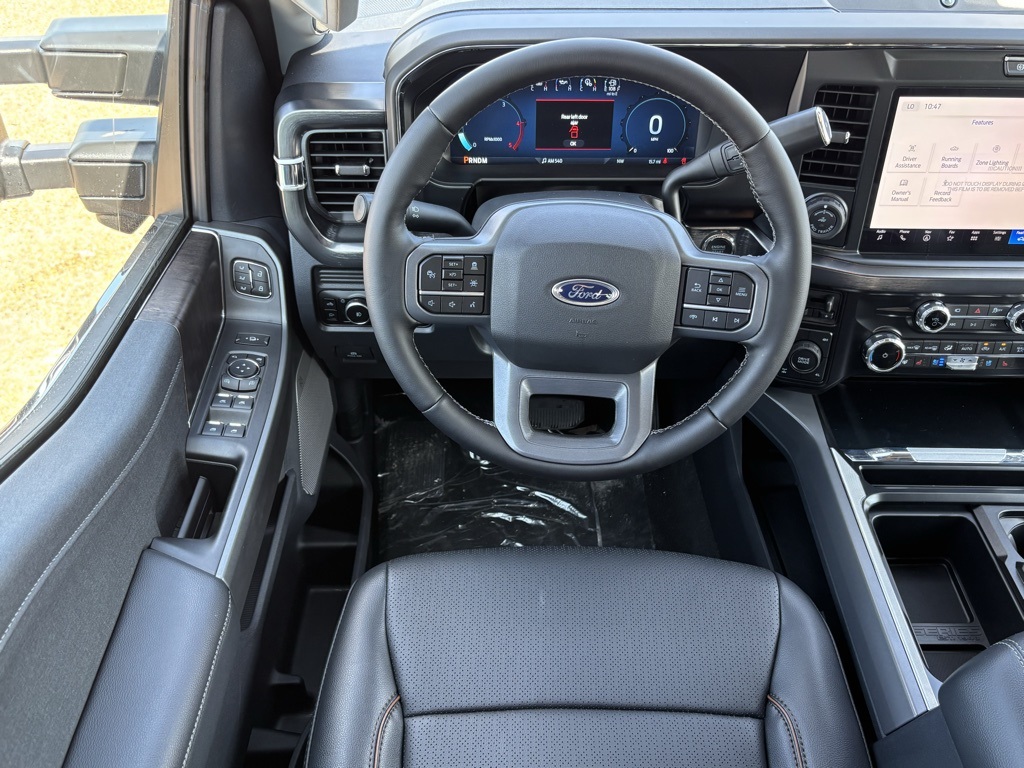 2025 Ford F-350 Lariat photo 11