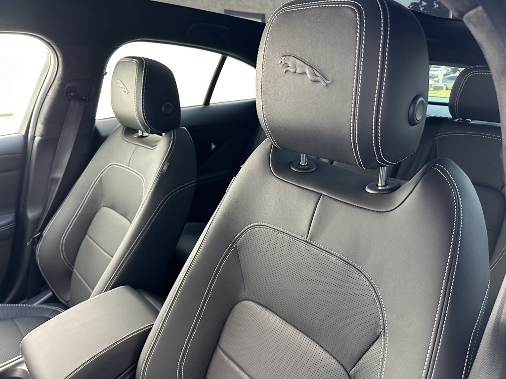 2024 Jaguar I-PACE HSE photo 8