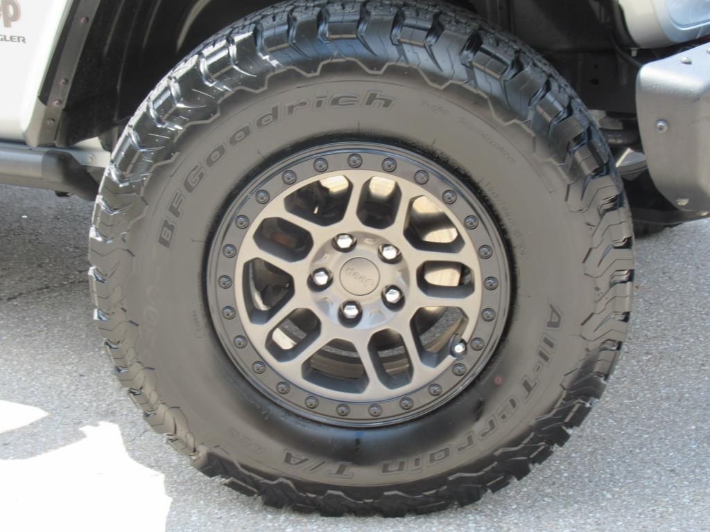 2023 Jeep Wrangler Rubicon 392 photo 7