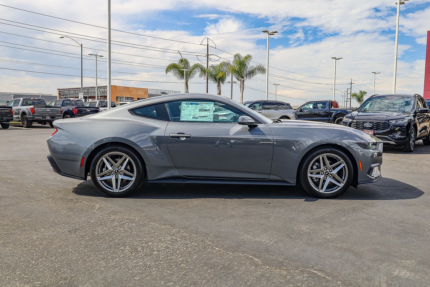 2025 Ford Mustang EcoBoost photo 3