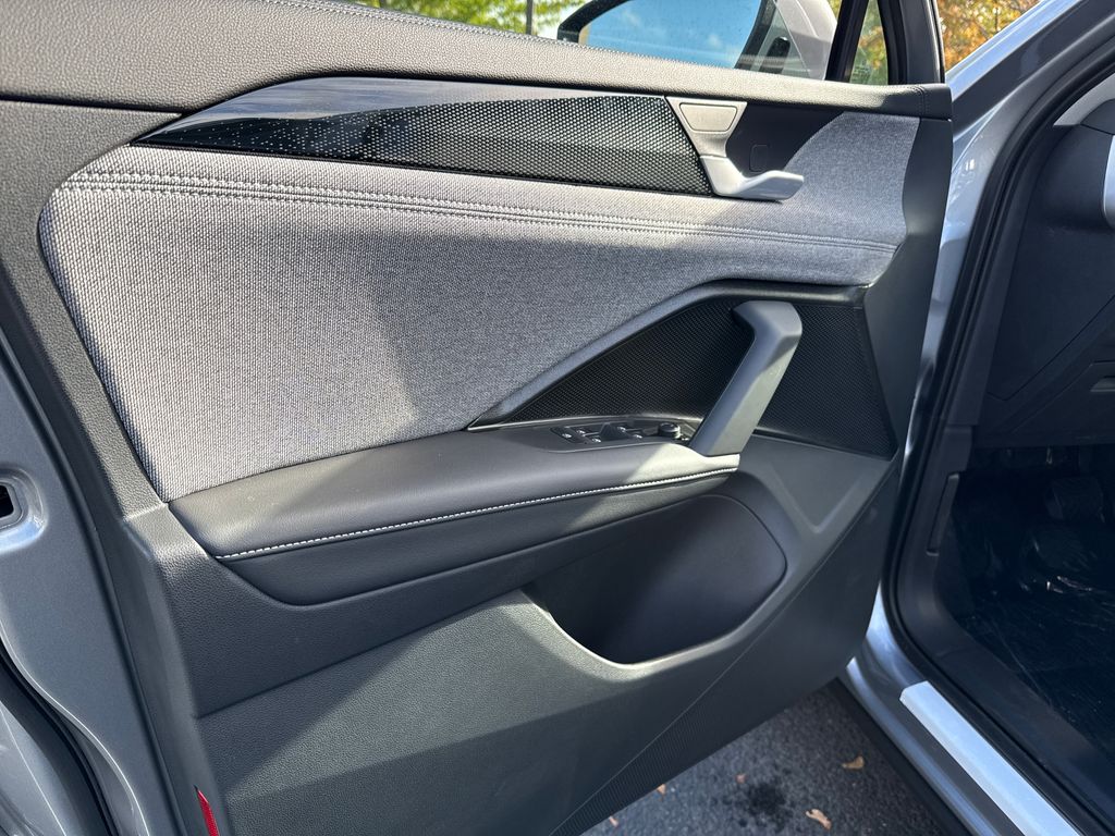 2025 Volkswagen Tiguan S photo 4