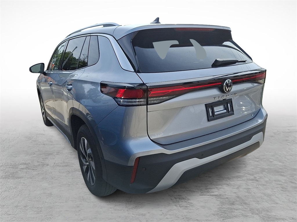 2025 Volkswagen Tiguan S photo 3