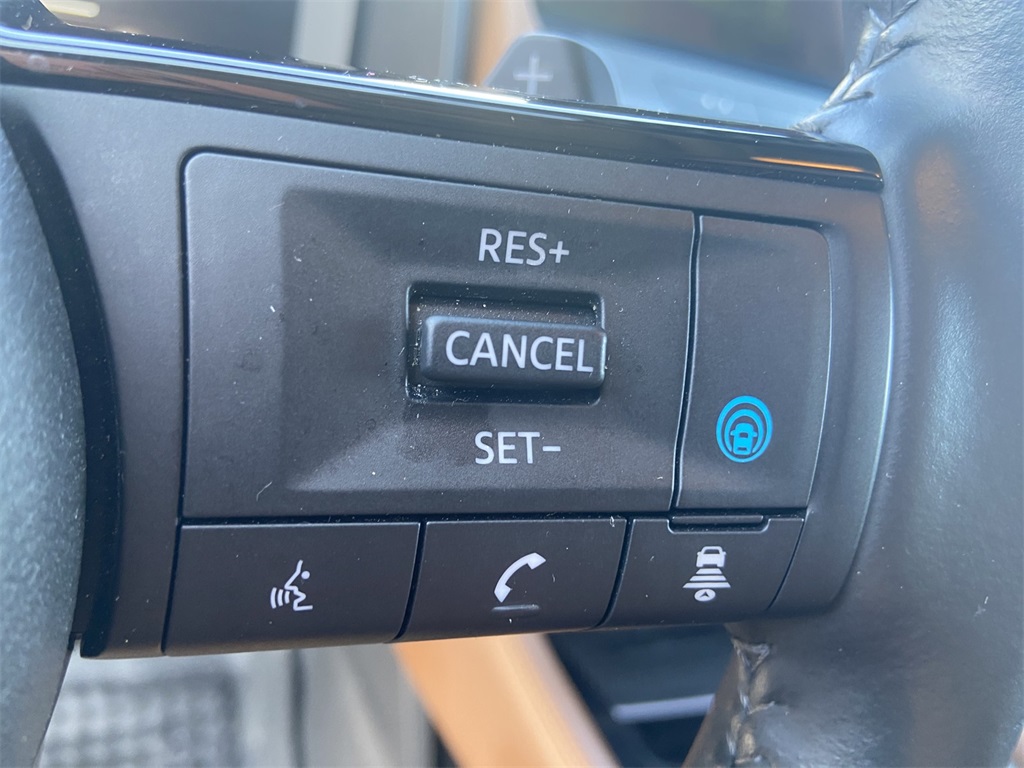 2024 Nissan Rogue Platinum photo 16
