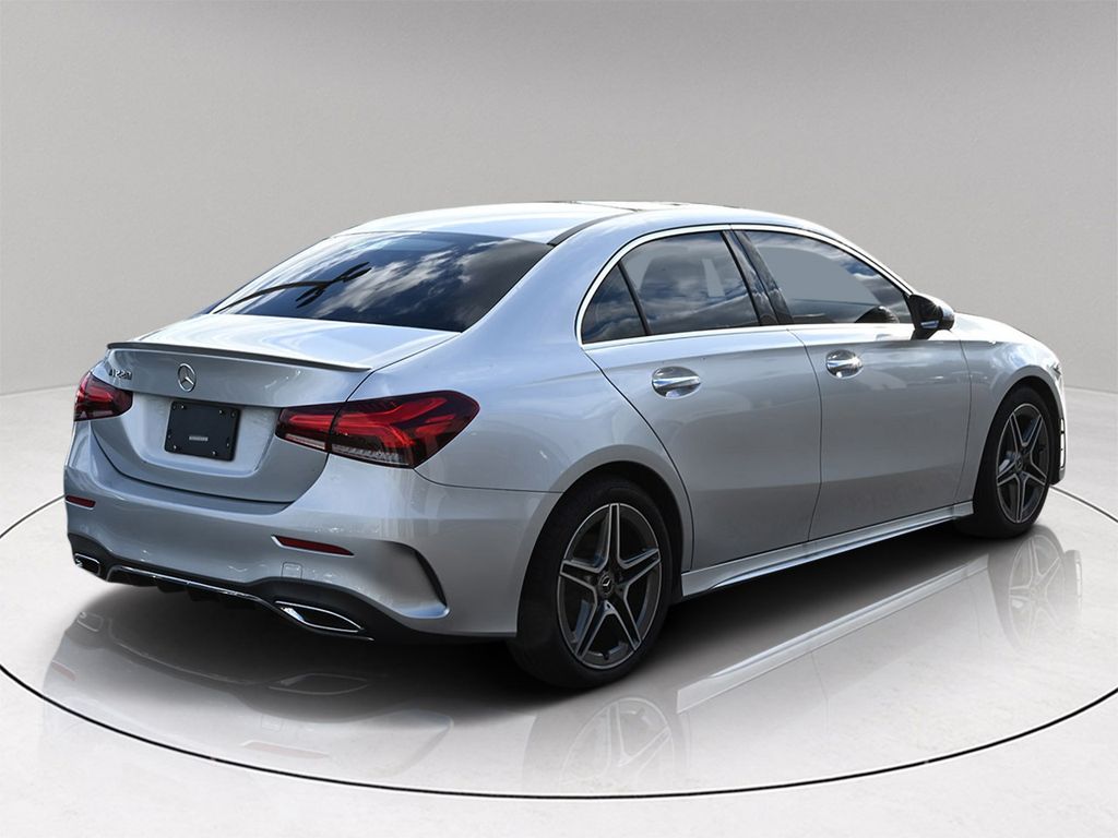 2022 Mercedes Benz A 220 photo 4