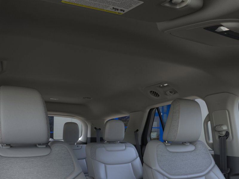 2025 Ford Explorer photo 18