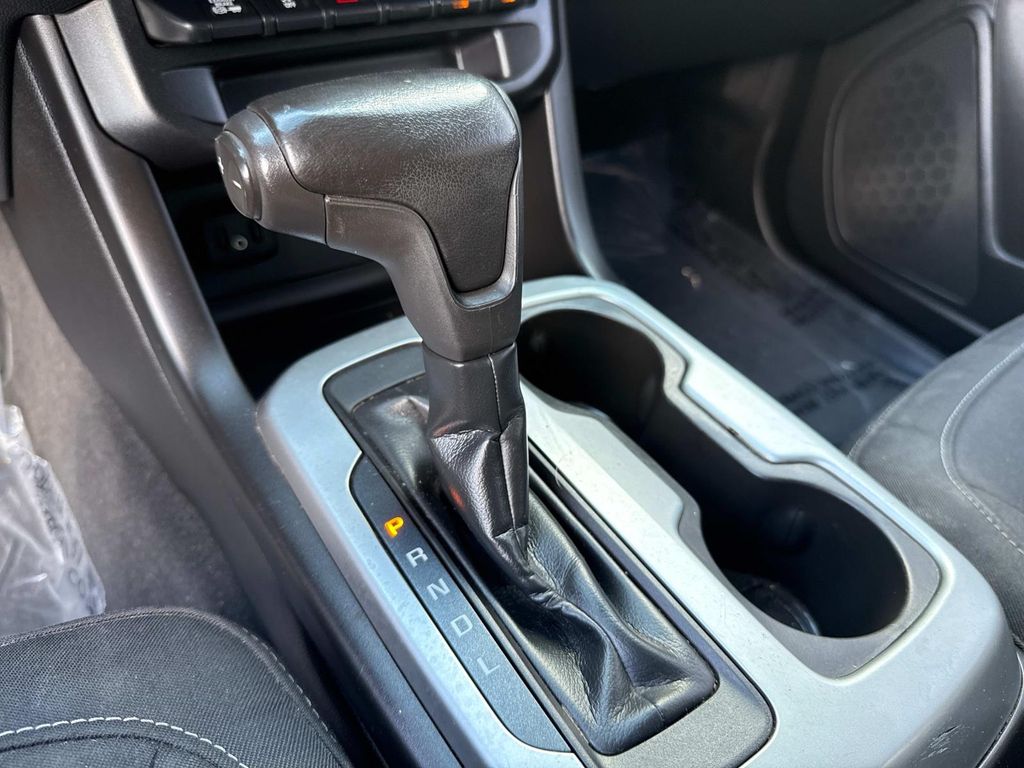 2019 Chevrolet Colorado LT photo 30