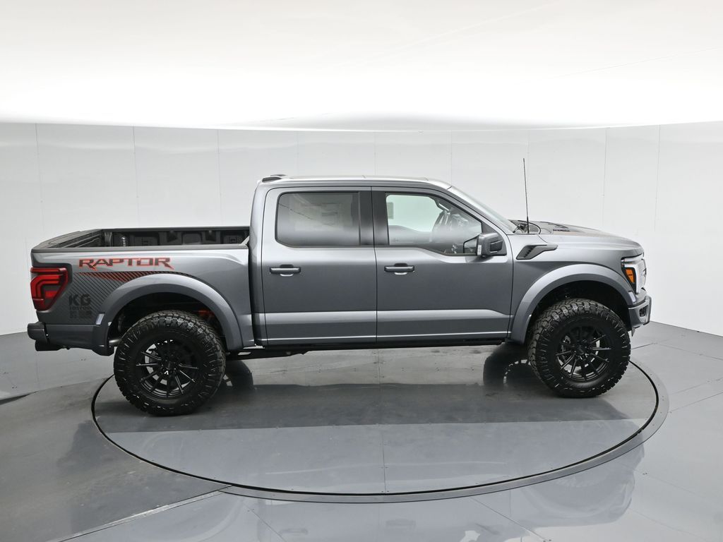 2025 Ford F-150 Raptor photo 38
