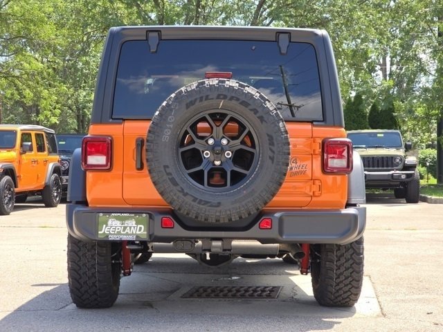 2025 Jeep Wrangler Willys photo 19