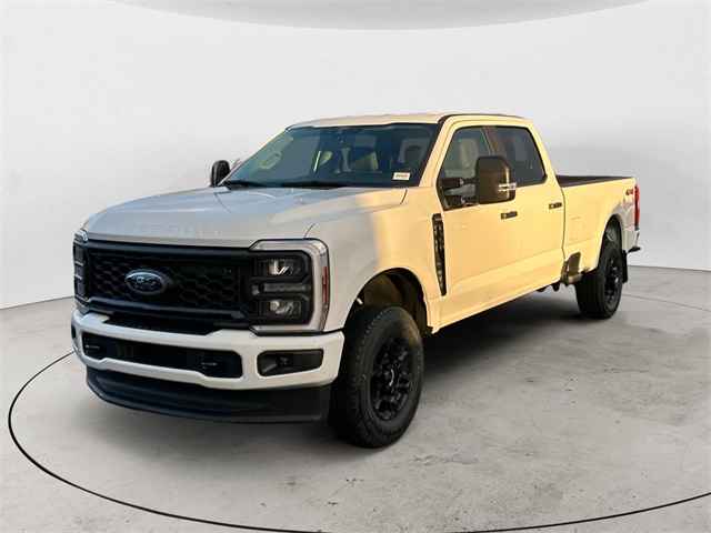 2026 Ford F-350 Super Duty XL's photo