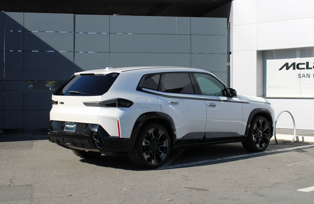 2023 Bmw XM photo 2