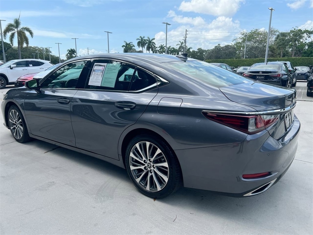 2019 Lexus ES 350 photo 3